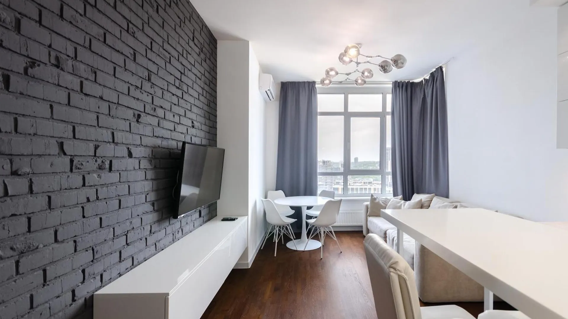Petrovdom Apartments 14-377 In Rc Central Park,7 John Mccain Street Kijów