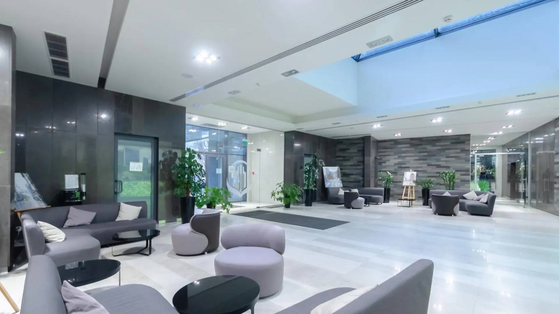 Petrovdom Apartments 14-377 In Rc Central Park,7 John Mccain Street Kijev 0*,