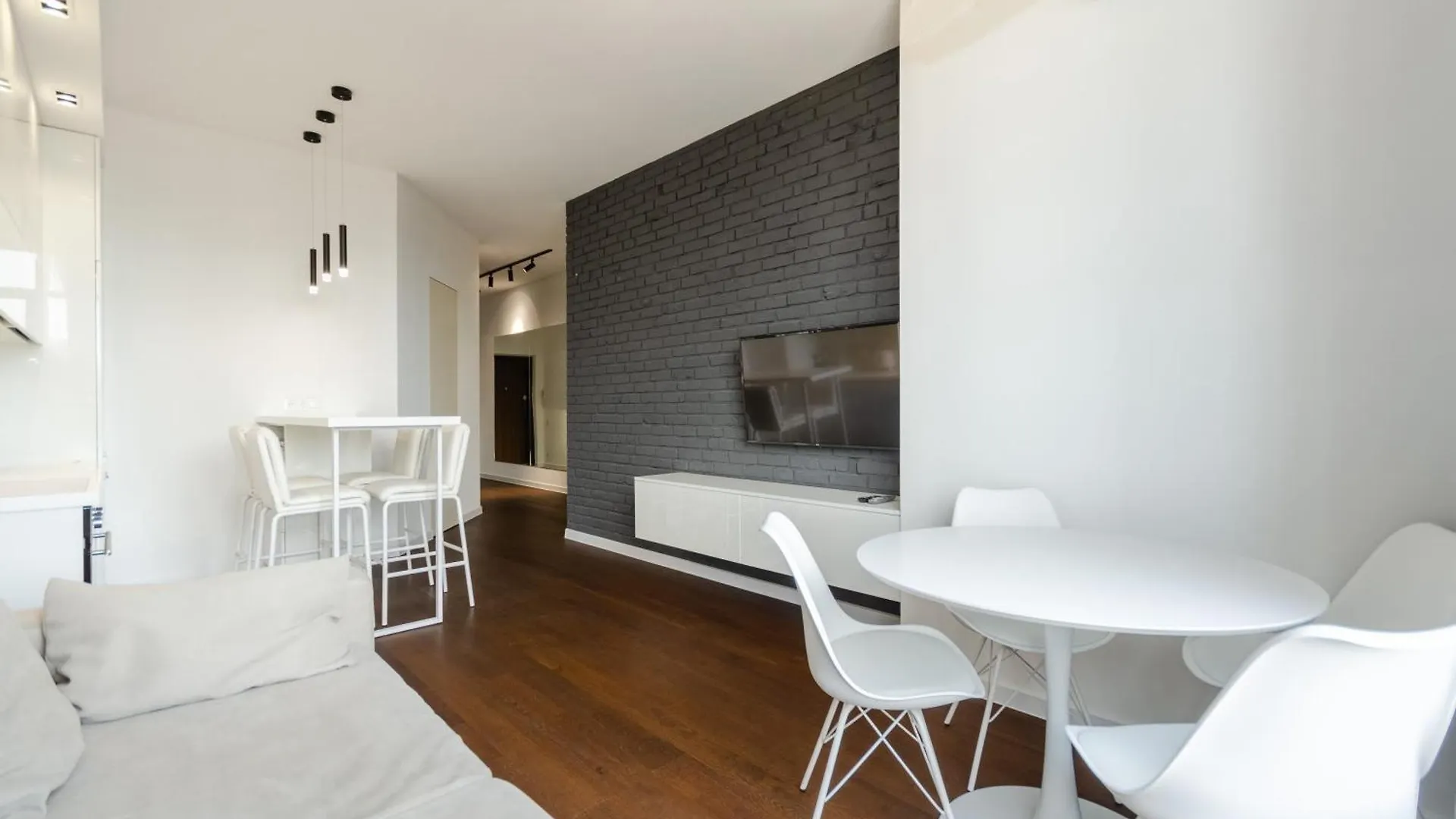 Petrovdom Apartments 14-377 In Rc Central Park,7 John Mccain Street Kijev 0*,