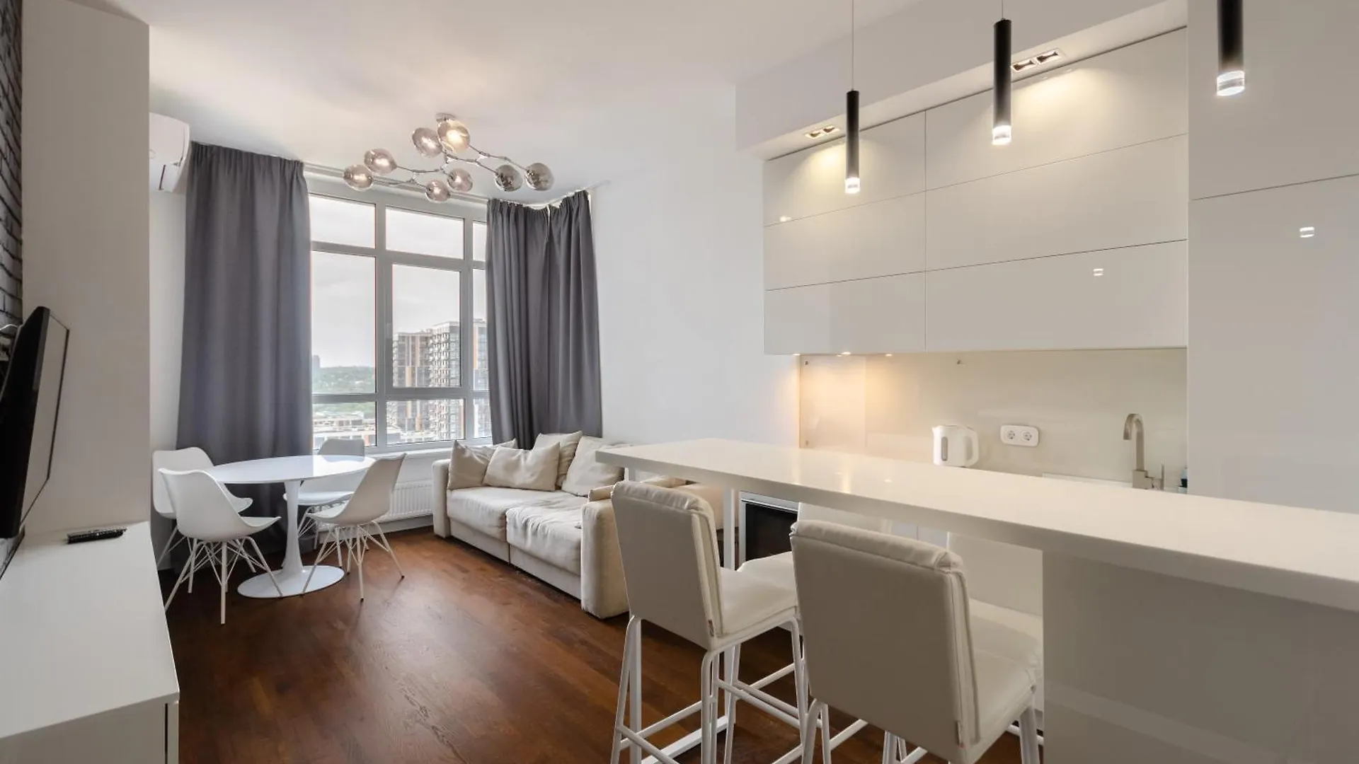 Petrovdom Apartments 14-377 In Rc Central Park,7 John Mccain Street Kijev
